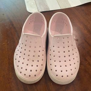 Native Kids Shoes Size 10